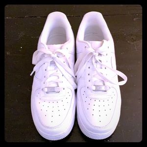 White Airforce 1’s